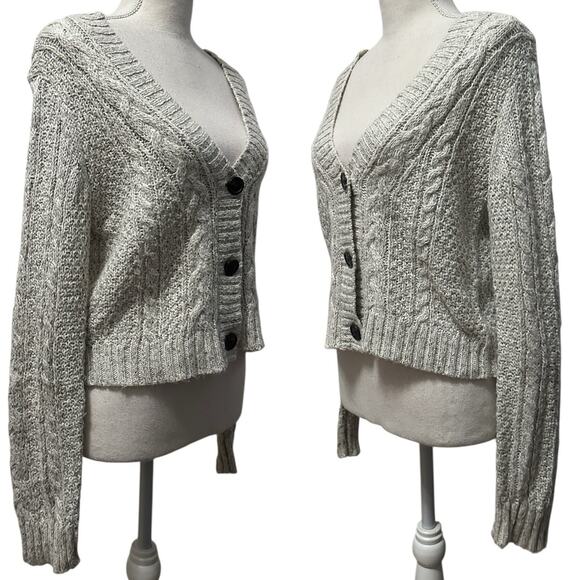American Eagle Women’s S Button Front Cropped Cardigan Sweater Gray Cable Knit - Picture 3 of 8
